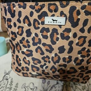 Scout cheetah print preloved lunch tote.